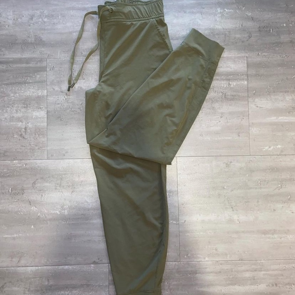 Eddie Bauer Joggers